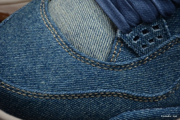 Jordan Levi's Denim x 4 AO2571-401 Nike Air 0803